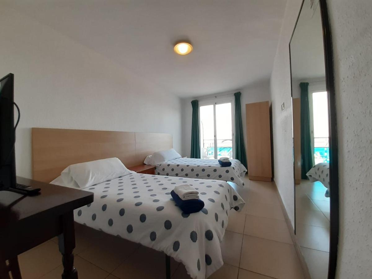 Hostal Mozaik Lloret Λορέτ Ντε Μαρ Εξωτερικό φωτογραφία