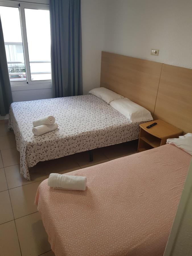 Hostal Mozaik Lloret Λορέτ Ντε Μαρ Εξωτερικό φωτογραφία