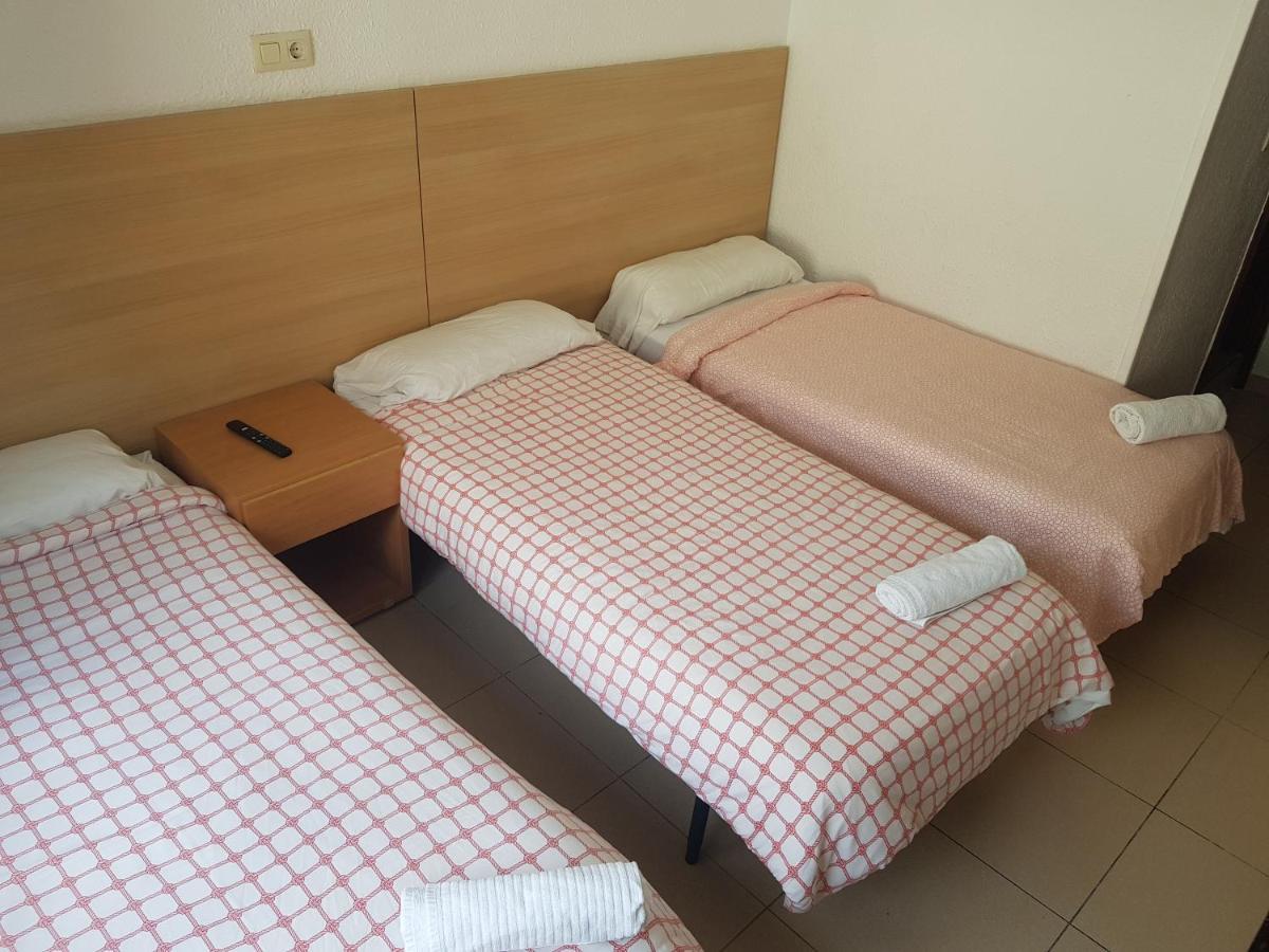 Hostal Mozaik Lloret Λορέτ Ντε Μαρ Εξωτερικό φωτογραφία
