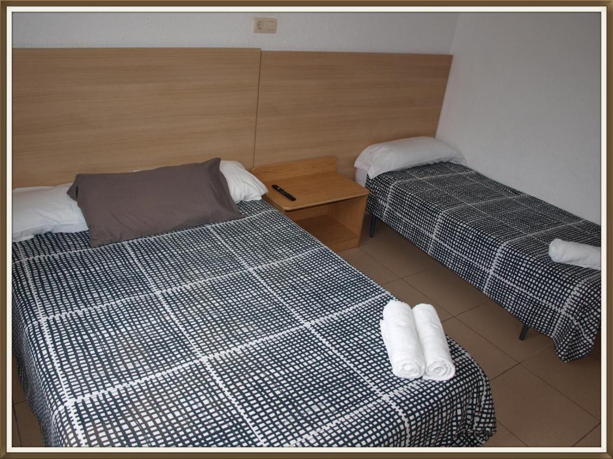 Hostal Mozaik Lloret Λορέτ Ντε Μαρ Εξωτερικό φωτογραφία