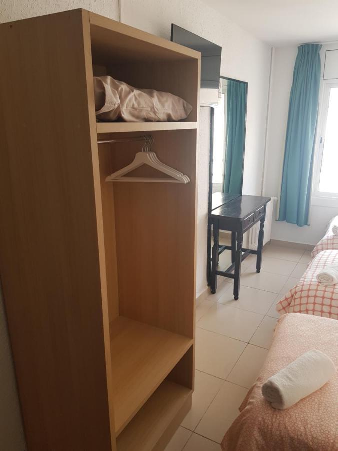 Hostal Mozaik Lloret Λορέτ Ντε Μαρ Εξωτερικό φωτογραφία