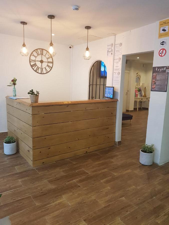 Hostal Mozaik Lloret Λορέτ Ντε Μαρ Εξωτερικό φωτογραφία